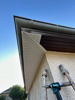 Habillage de dessous de toit en PVC